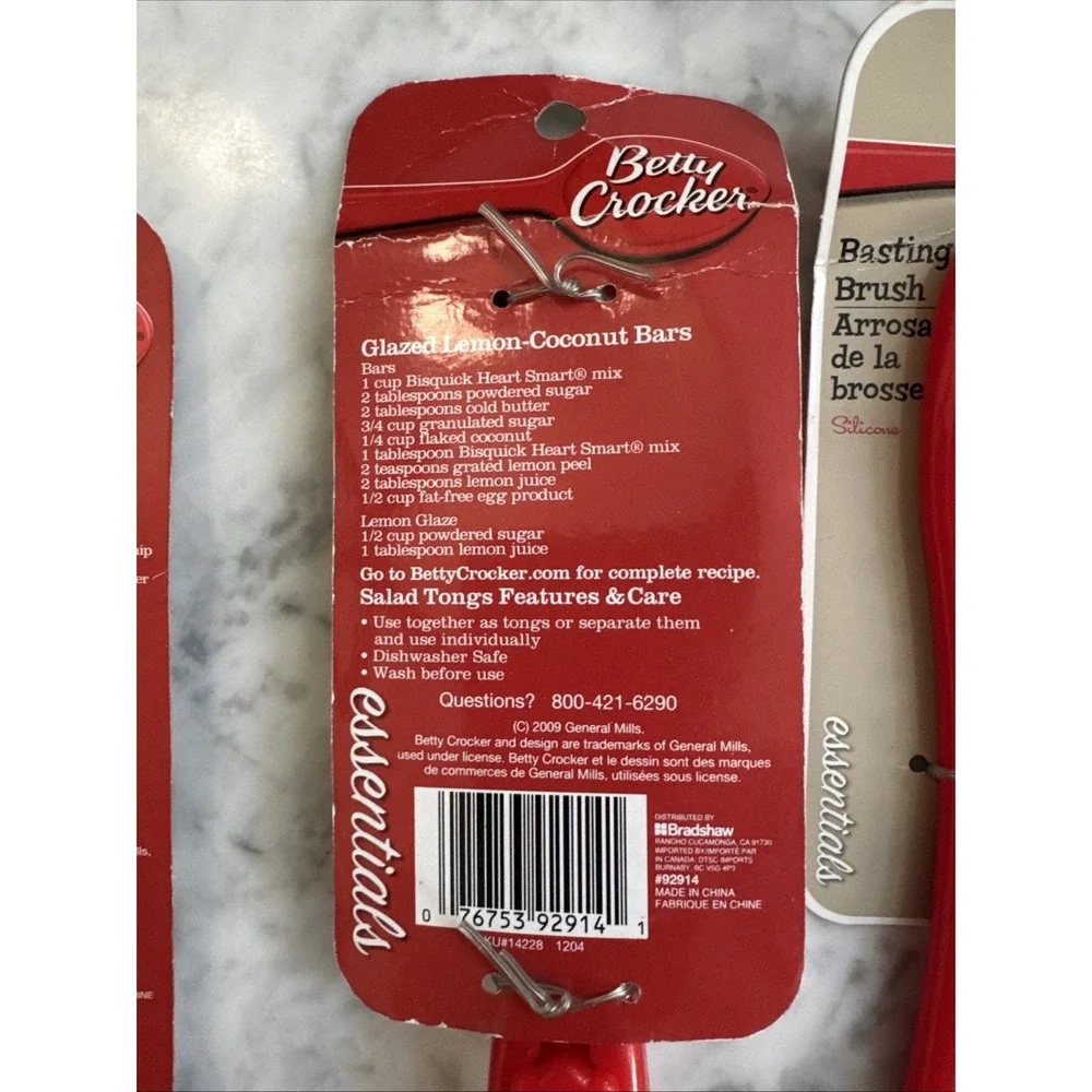 Betty Crocker 2012 Silicone Spatula Salad Tongs Basting Brush NWT
